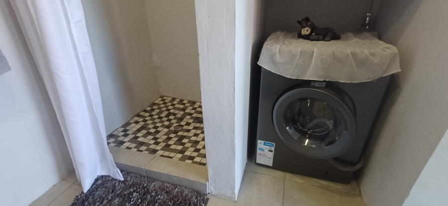 5 Bedroom Property for Sale in Morelig Free State